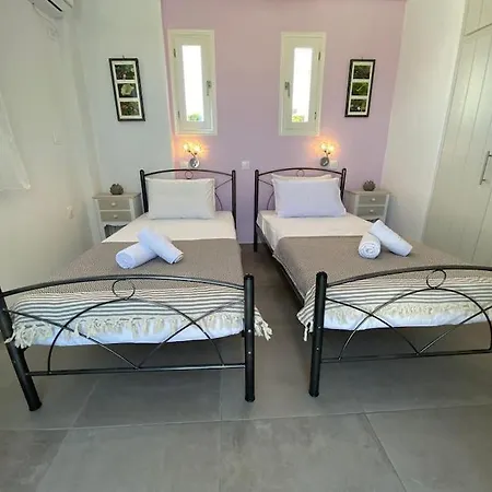 New Cycladic House ¨agroktima Katerina¨ *